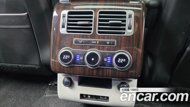 Land Rover Range Rover (IV) 4.4 SDV8 Vogue SE DIESEL 2015 — фото 18