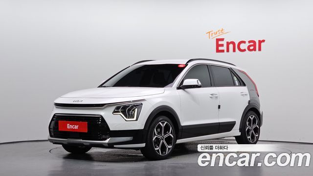 Kia Niro Signature 2022 — фото 1
