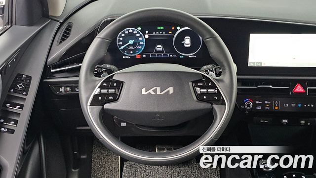 Kia Niro Signature 2022 — фото 13