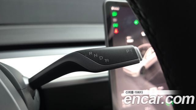 Tesla Model Y Long Range AWD 2024 — фото 9