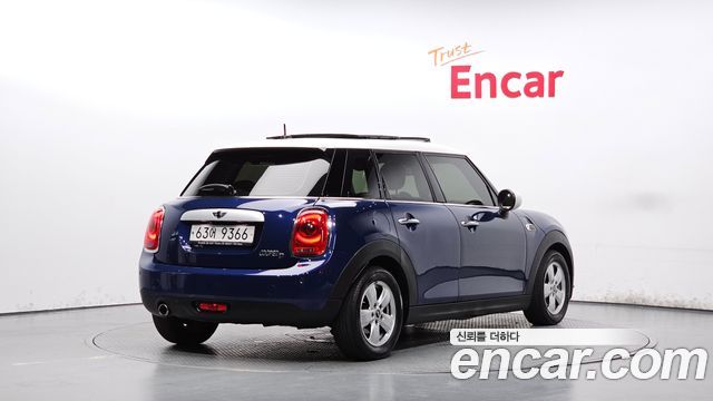 MINI Cooper D 5Door Mid 3rd 2015 — фото 2