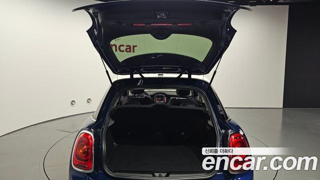 MINI Cooper D 5Door Mid 3rd 2015 — фото 24