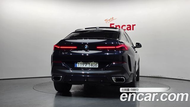 BMW X6 (G06) xDrive40i M Sport 2024 — фото 4
