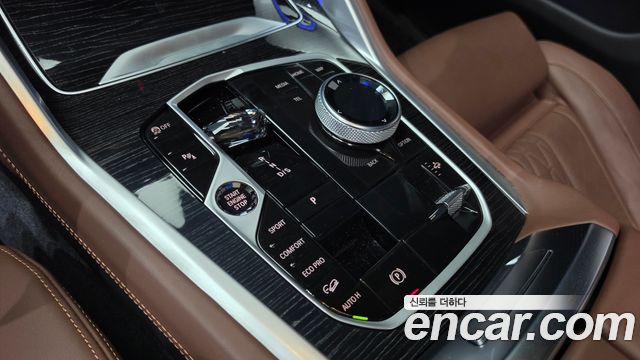 BMW X6 (G06) xDrive40i M Sport 2024 — фото 9