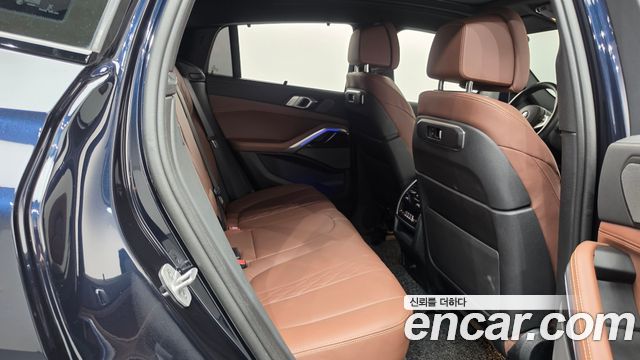 BMW X6 (G06) xDrive40i M Sport 2024 — фото 12