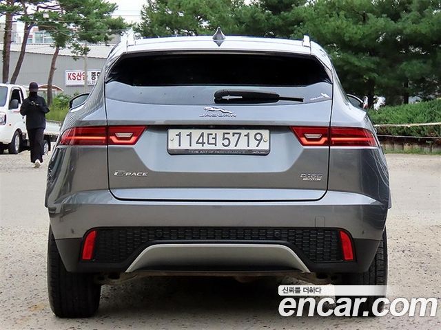 Jaguar E-PACE D180 S 2019 — фото 4