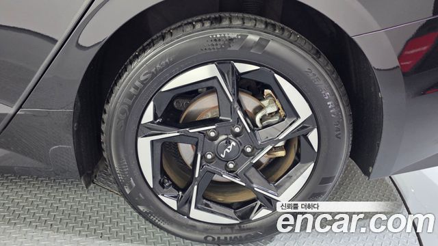 Kia K5 (III) 2.0 LPi Noblesse 2024 — фото 21