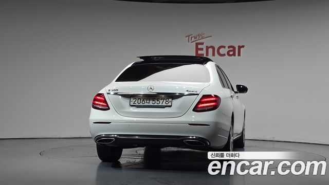 Mercedes-Benz E-Class (W213) E300 4MATIC Exclusive 2019 — фото 4