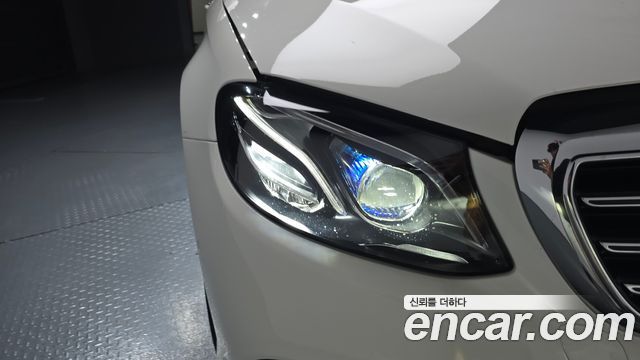Mercedes-Benz E-Class (W213) E300 4MATIC Exclusive 2019 — фото 22