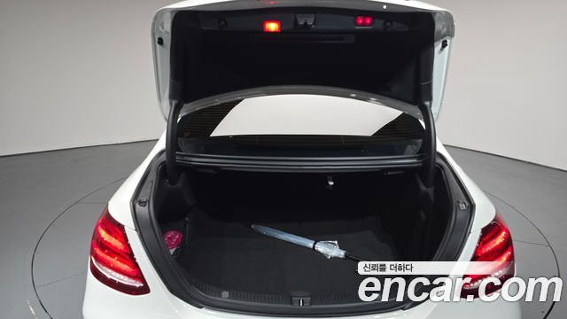 Mercedes-Benz E-Class (W213) E300 4MATIC Exclusive 2019 — фото 27