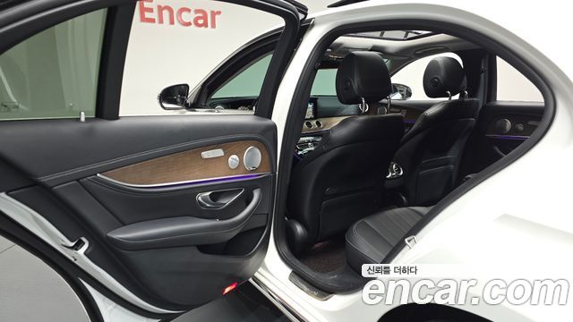 Mercedes-Benz E-Class (W213) E300 4MATIC Exclusive 2019 — фото 29