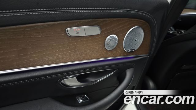 Mercedes-Benz E-Class (W213) E300 4MATIC Exclusive 2019 — фото 30