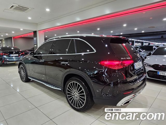 Mercedes-Benz GLC-Class (X254) GLC300 4MATIC AMG Line 2024 — фото 2