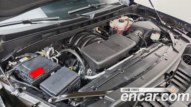 Cadillac Escalade (V) 6.2 ESV ESV Sports Platinum 2025 — фото 6