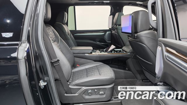 Cadillac Escalade (V) 6.2 ESV ESV Sports Platinum 2025 — фото 11
