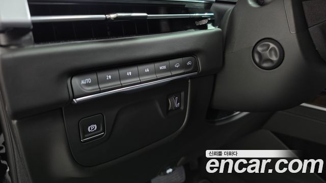 Cadillac Escalade (V) 6.2 ESV ESV Sports Platinum 2025 — фото 31