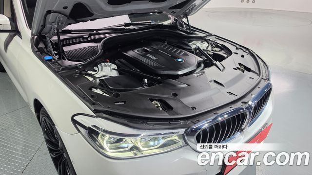 BMW 6 Series GT (G32) 640i xDrive Luxury 2018 — фото 6