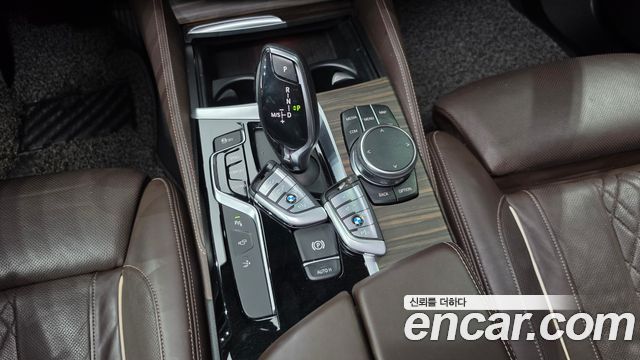 BMW 6 Series GT (G32) 640i xDrive Luxury 2018 — фото 9