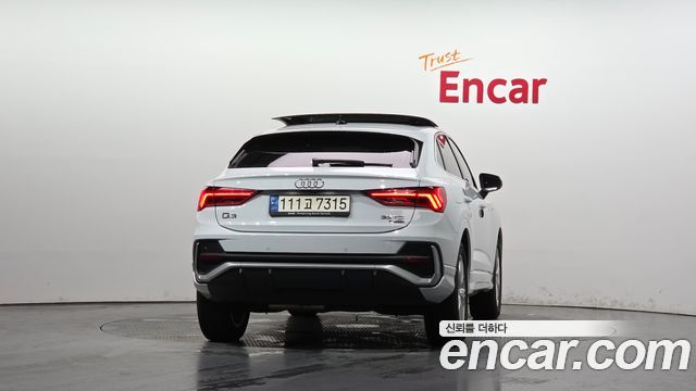 Audi Q3 (F3) 35 TDI Quattro Premium Sportback 2023 — фото 4