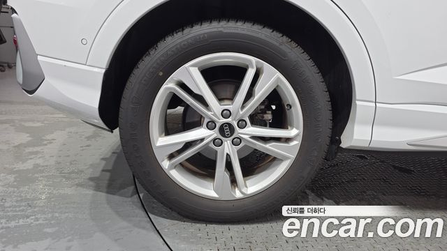 Audi Q3 (F3) 35 TDI Quattro Premium Sportback 2023 — фото 5