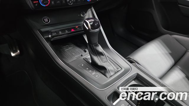 Audi Q3 (F3) 35 TDI Quattro Premium Sportback 2023 — фото 9
