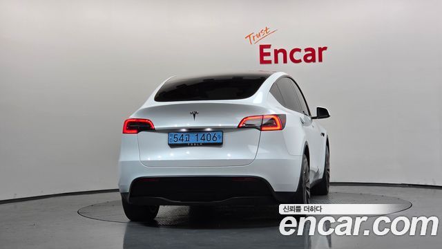 Tesla Model Y RWD 2024 — фото 4