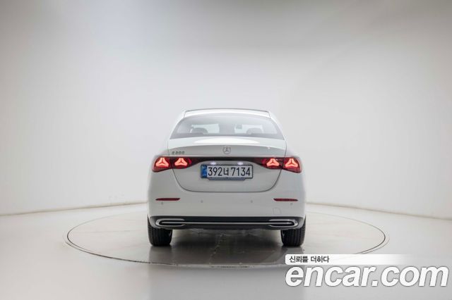 Mercedes-Benz E-Class (W214) E200 Avantgarde 2026 — фото 4