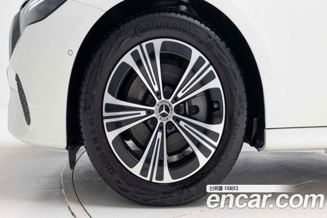 Mercedes-Benz E-Class (W214) E200 Avantgarde 2026 — фото 5