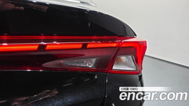 Kia K5 (III) 2.0 Noblesse 2022 — фото 29