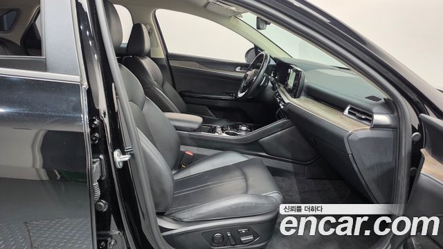 Kia K5 (III) 2.0 Noblesse 2022 — фото 32