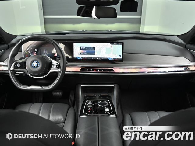 BMW 7 Series (G70) 750e xDrive Design Pure Excellence 2023 — фото 7