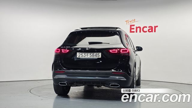 Mercedes-Benz GLA-Class (H247) GLA250 4MATIC 2023 — фото 4