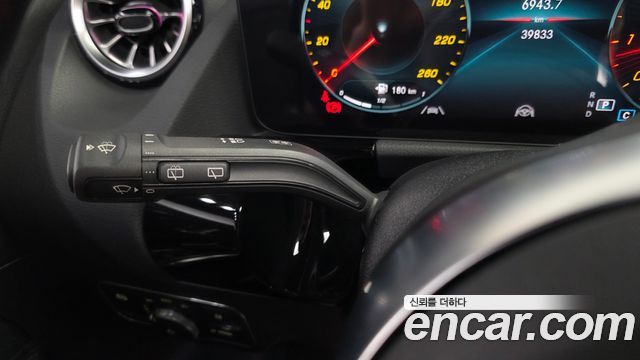 Mercedes-Benz GLA-Class (H247) GLA250 4MATIC 2023 — фото 29