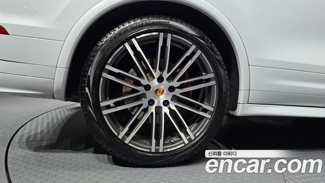 Porsche Cayenne 3.6 GTS 958 2016 — фото 5