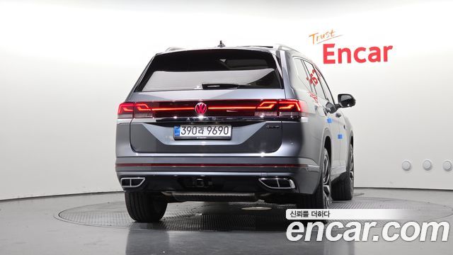 Volkswagen Atlas 2.0 TSI R-LINE 7-Seater 2025 — фото 4