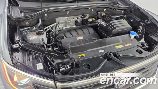 Volkswagen Atlas 2.0 TSI R-LINE 7-Seater 2025 — фото 6
