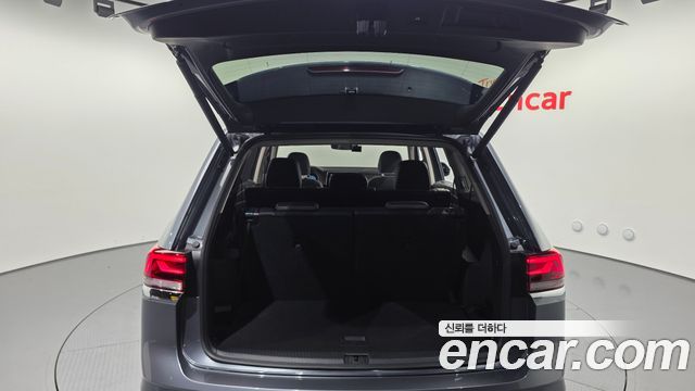 Volkswagen Atlas 2.0 TSI R-LINE 7-Seater 2025 — фото 20