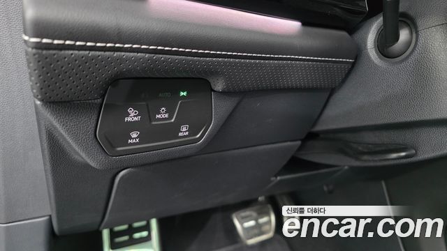 Volkswagen Atlas 2.0 TSI R-LINE 7-Seater 2025 — фото 30