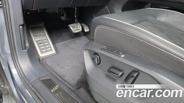 Volkswagen Atlas 2.0 TSI R-LINE 7-Seater 2025 — фото 33