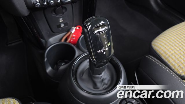 MINI Cooper S Convertible Resolute Edition 3rd Gen 2024 — фото 9