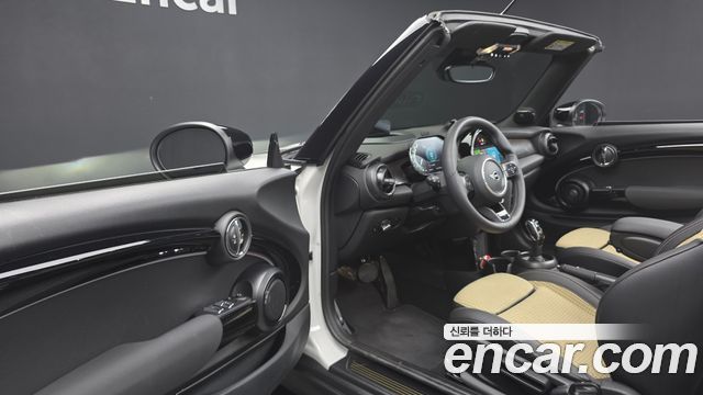 MINI Cooper S Convertible Resolute Edition 3rd Gen 2024 — фото 10