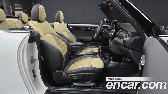 MINI Cooper S Convertible Resolute Edition 3rd Gen 2024 — фото 11