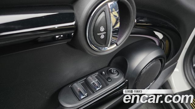 MINI Cooper S Convertible Resolute Edition 3rd Gen 2024 — фото 19