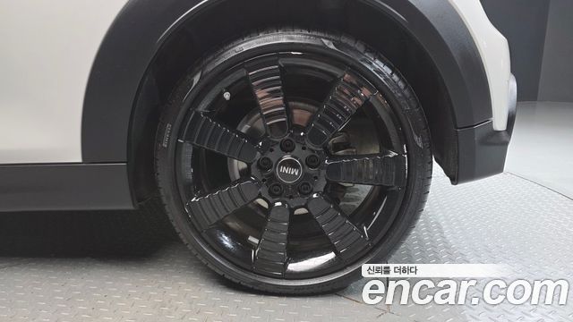 MINI Cooper S Convertible Resolute Edition 3rd Gen 2024 — фото 21