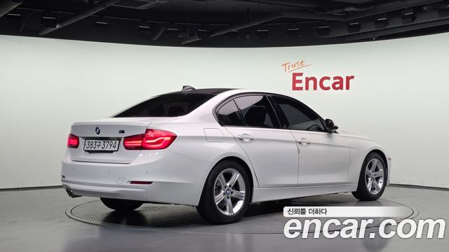 BMW 3 Series (F30) 320i Luxury 2017 — фото 2