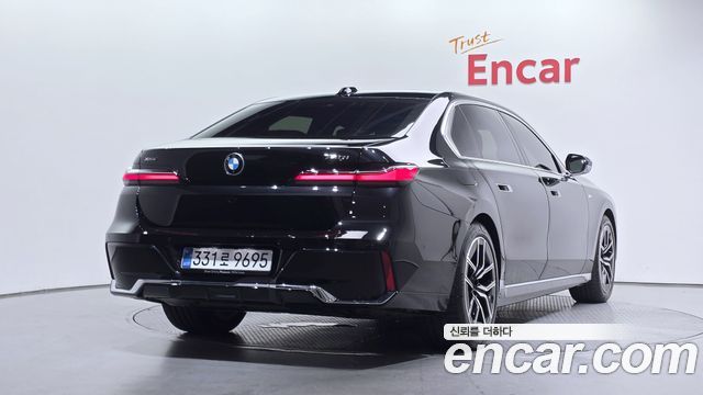 BMW 7 Series (G70) 740i xDrive M Sport 2025 — фото 2