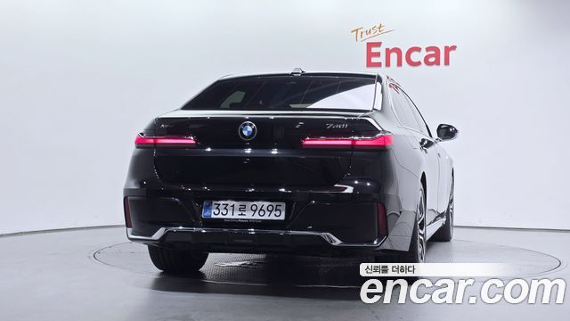 BMW 7 Series (G70) 740i xDrive M Sport 2025 — фото 4