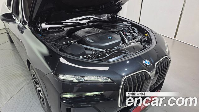 BMW 7 Series (G70) 740i xDrive M Sport 2025 — фото 6