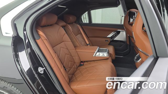 BMW 7 Series (G70) 740i xDrive M Sport 2025 — фото 11