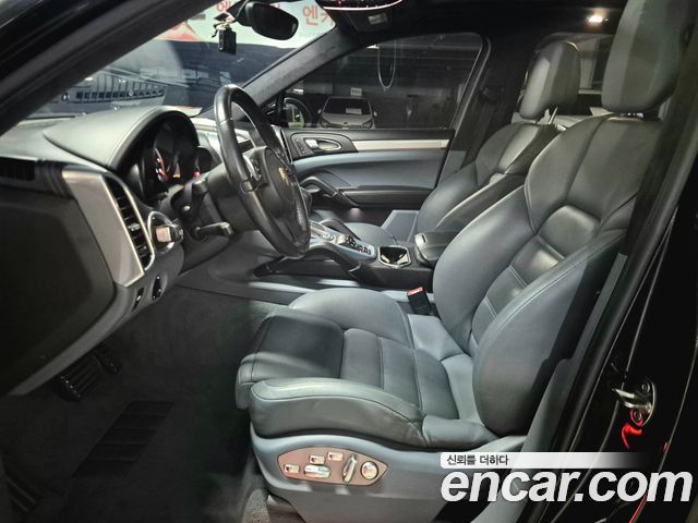 Porsche Cayenne 4.8 Turbo 958 2011 — фото 10